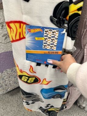 Hot Wheels Plush Throw Blanket - White with Multicolor Cars